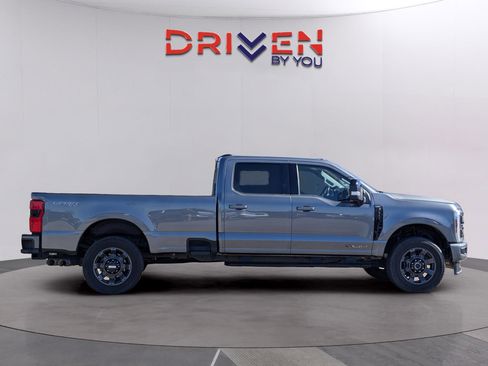 Used 2024 Ford F350 Lariat w/ Lariat Ultimate Package image 7