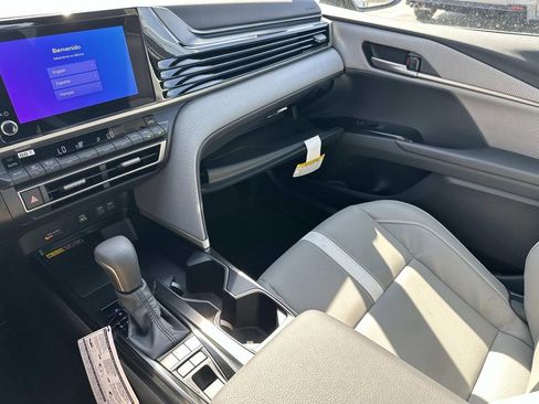 New 2026 Toyota Camry SE FWD image 33
