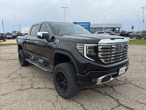 Used 2022 GMC Sierra 1500 Denali AWD/4WD image 2