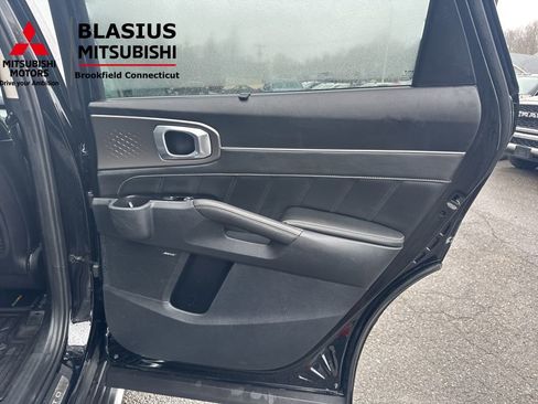 Used 2023 Kia Sorento SX Prestige image 42