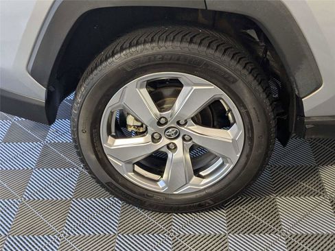 Used 2021 Toyota RAV4 XLE Premium AWD/4WD image 10