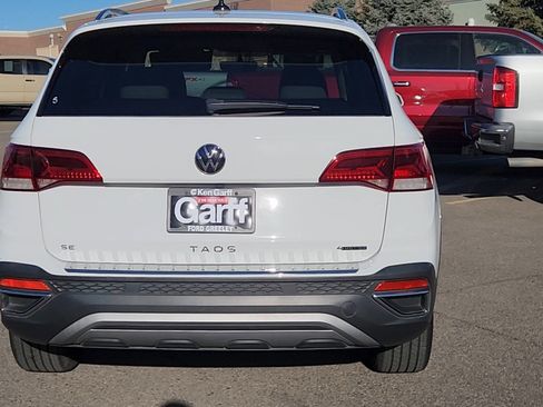 Used 2022 Volkswagen Taos SE w/ Panoramic Sunroof Package image 29