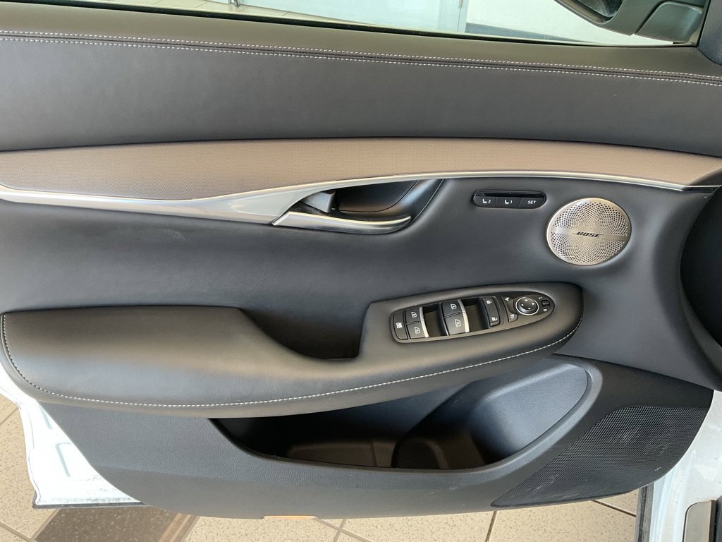 Used 2023 INFINITI QX50 Luxe AWD/4WD image 11