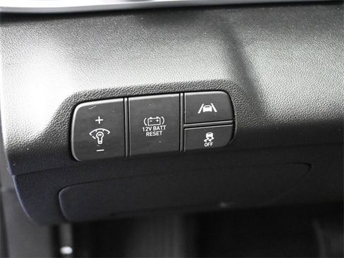 Used 2023 Hyundai Elantra Blue image 21