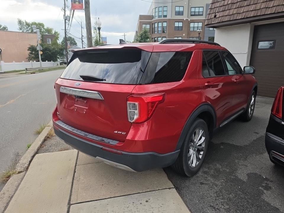 Used 2021 Ford Explorer XLT w/ Equipment Group 202A AWD/4WD image 8