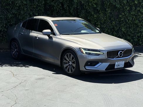 Used 2019 Volvo S60 T6 Inscription image 3