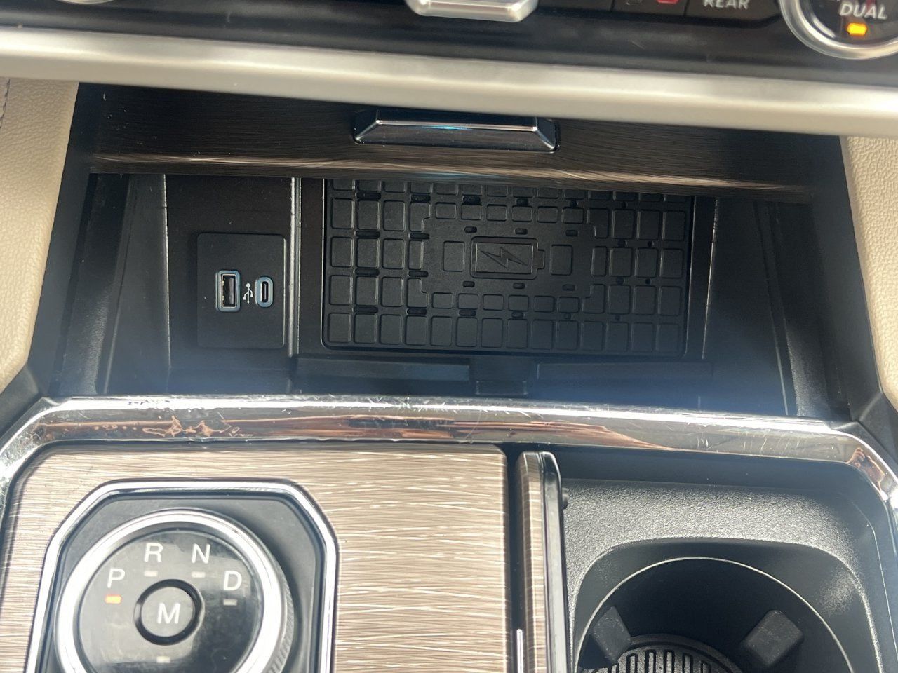 Used 2024 Ford Expedition Limited RWD image 11