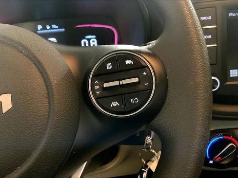 Used 2025 Kia Soul LX w/ LX Technology Package FWD image 24