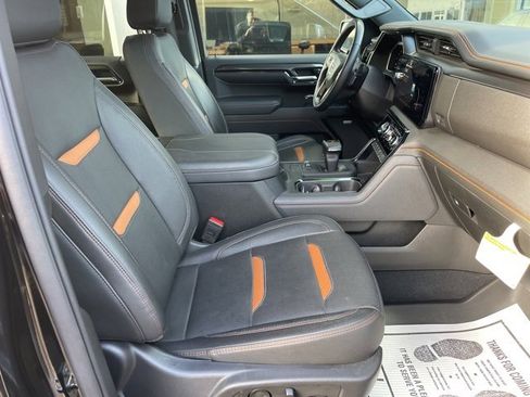Used 2023 GMC Sierra 1500 AT4 w/ AT4 Premium Package image 8