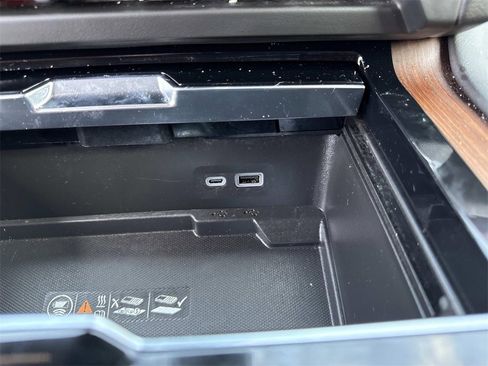 Used 2025 GMC Yukon Denali image 20