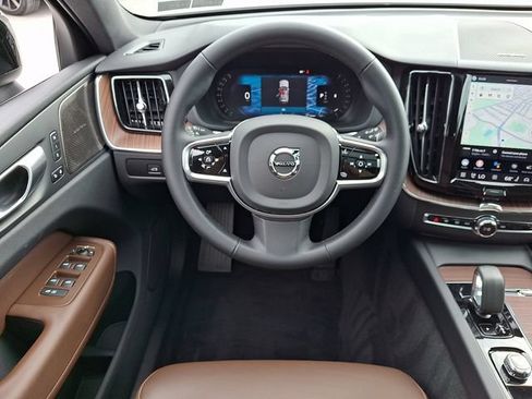 Certified 2023 Volvo XC60 B5 Plus w/ Climate Package AWD/4WD image 11