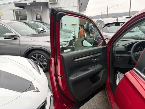 Used 2023 Honda CR-V LX image 13
