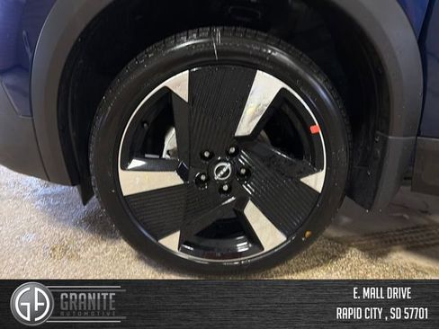New 2026 Nissan Kicks SR w/ Cold Weather Package AWD/4WD image 26