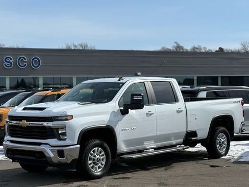 Used 2024 Chevrolet Silverado 2500 LT image 29