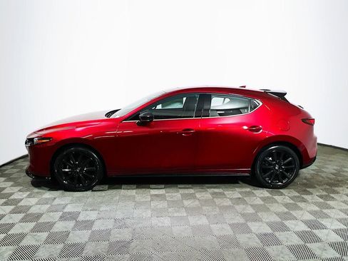 New 2026 MAZDA MAZDA3 Hatchback w/Premium Plus Pkg image 4