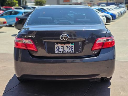 Used 2009 Toyota Camry LE FWD image 11