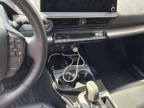 Used 2023 Toyota Prius XLE FWD image 10