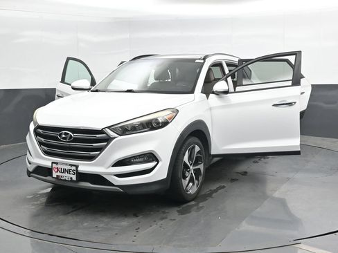 Used 2017 Hyundai Tucson Limited w/ Limited Ultimate Package 03 AWD/4WD image 39