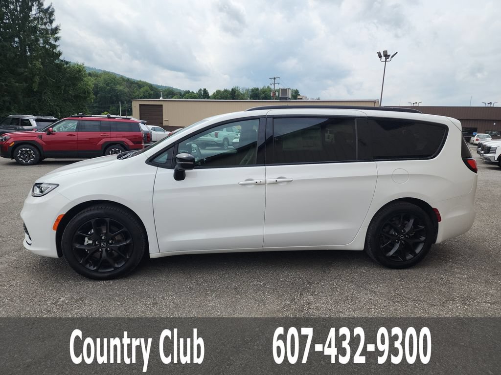 New 2026 Chrysler Pacifica Select w/ S Appearance Package FWD image 5