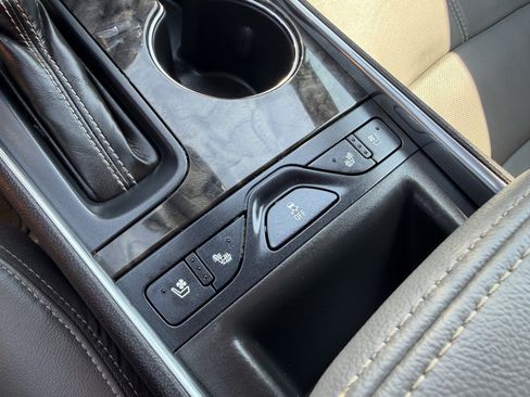 Used 2015 Chevrolet Impala LTZ FWD image 29