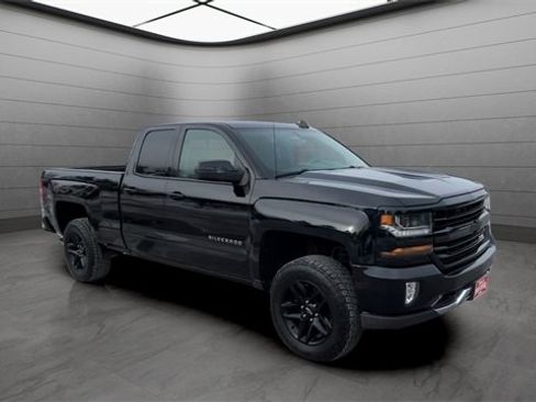 Used 2017 Chevrolet Silverado 1500 LT w/ All Star Edition image 15