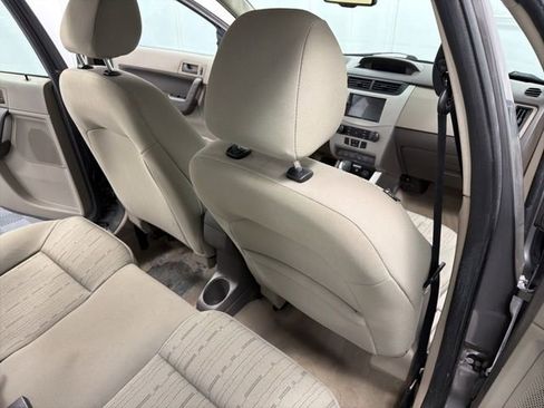 Used 2011 Ford Focus SE w/ 201A Rapid Spec Order Code image 19