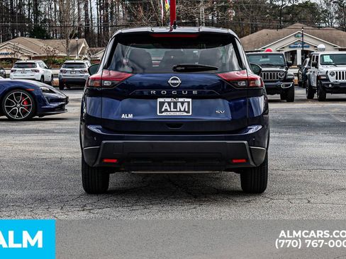 Used 2024 Nissan Rogue SV image 12
