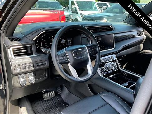 Used 2024 GMC Yukon Denali AWD/4WD image 5