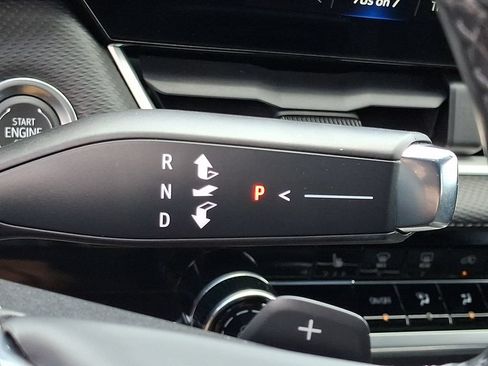 Used 2025 Chevrolet Equinox LT FWD image 22
