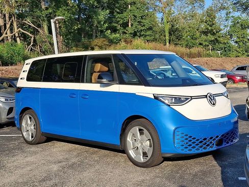 New 2025 Volkswagen ID. Buzz Pro S Plus image 1