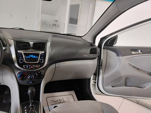 Used 2016 Hyundai Accent SE image 29