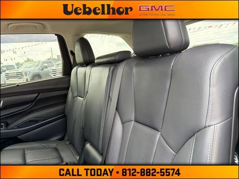 Used 2023 Subaru Ascent Limited AWD/4WD image 19