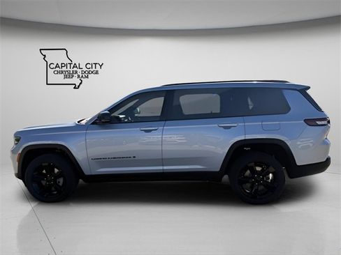 New 2025 Jeep Grand Cherokee L Limited image 6