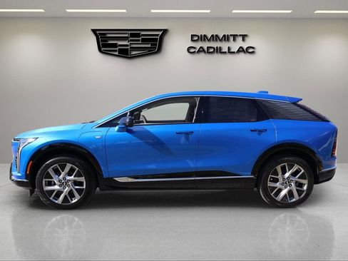 New 2026 Cadillac Optiq Luxury 1 image 2