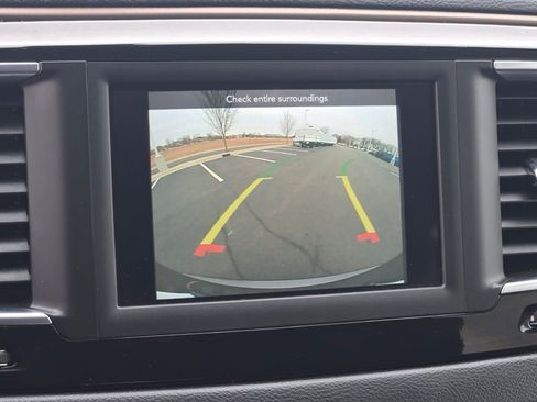 Used 2018 Chrysler Pacifica Touring Plus w/ Tire & Wheel Group image 25