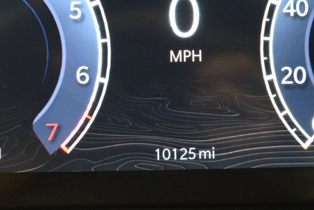 Used 2025 Jeep Grand Cherokee L Altitude RWD image 4