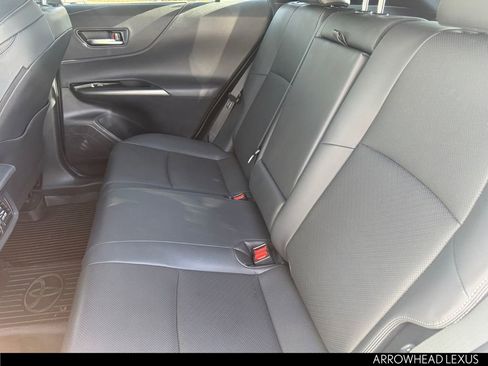 Used 2024 Toyota Venza Limited image 31