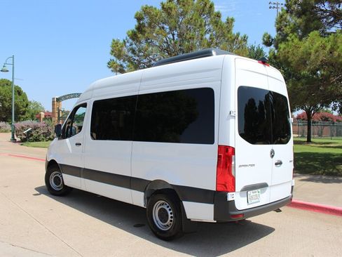 Used 2024 Mercedes-Benz Sprinter 2500 image 3