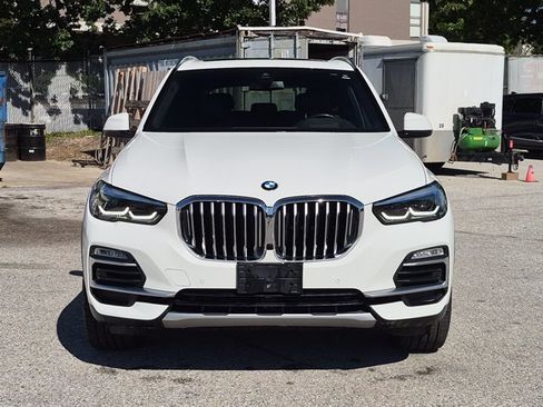 Used 2019 BMW X5 xDrive40i w/ Premium Package 2 AWD/4WD image 2