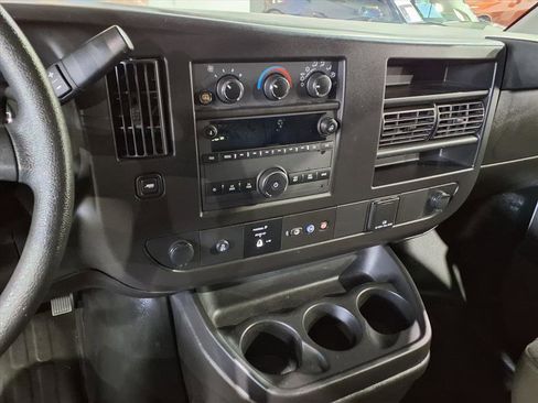 Used 2023 GMC Savana 2500 w/ Driver Convenience Package image 8
