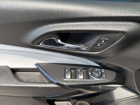 Used 2024 Chevrolet Trax LT FWD image 18