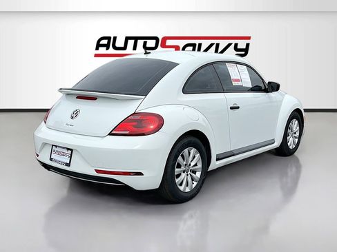 Used 2018 Volkswagen Beetle 2.0T S FWD image 7