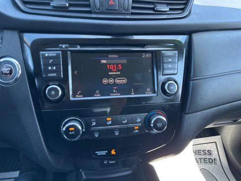 Used 2020 Nissan Rogue SV AWD/4WD image 27
