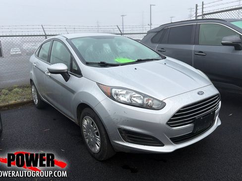 Used 2019 Ford Fiesta S image 1