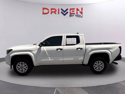 Used 2025 Toyota Tacoma SR AWD/4WD image 6