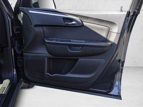 Used 2012 Chevrolet Traverse LT image 30