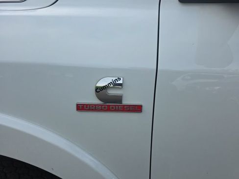 Used 2022 RAM 3500 Tradesman w/ Chrome Appearance Group AWD/4WD image 15