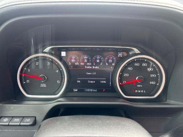 Used 2020 Chevrolet Silverado 2500 High Country w/ Technology Package AWD/4WD image 15