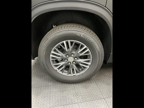 New 2026 Chevrolet Traverse LT w/ LPO, Floor Liner Package FWD image 41