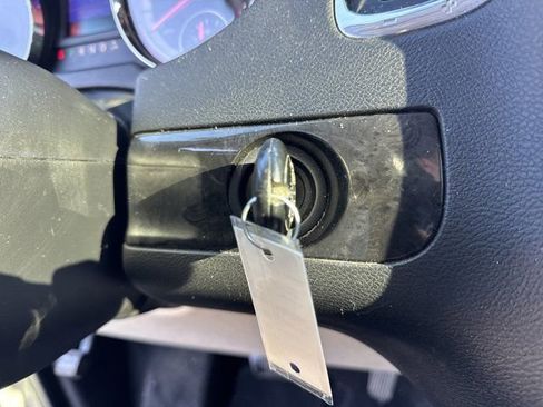 Used 2015 Dodge Grand Caravan SXT w/ UConnect Hands-Free Group image 22